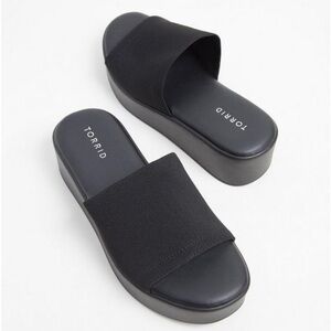 Torrid 7W Black Platform Sandals heels